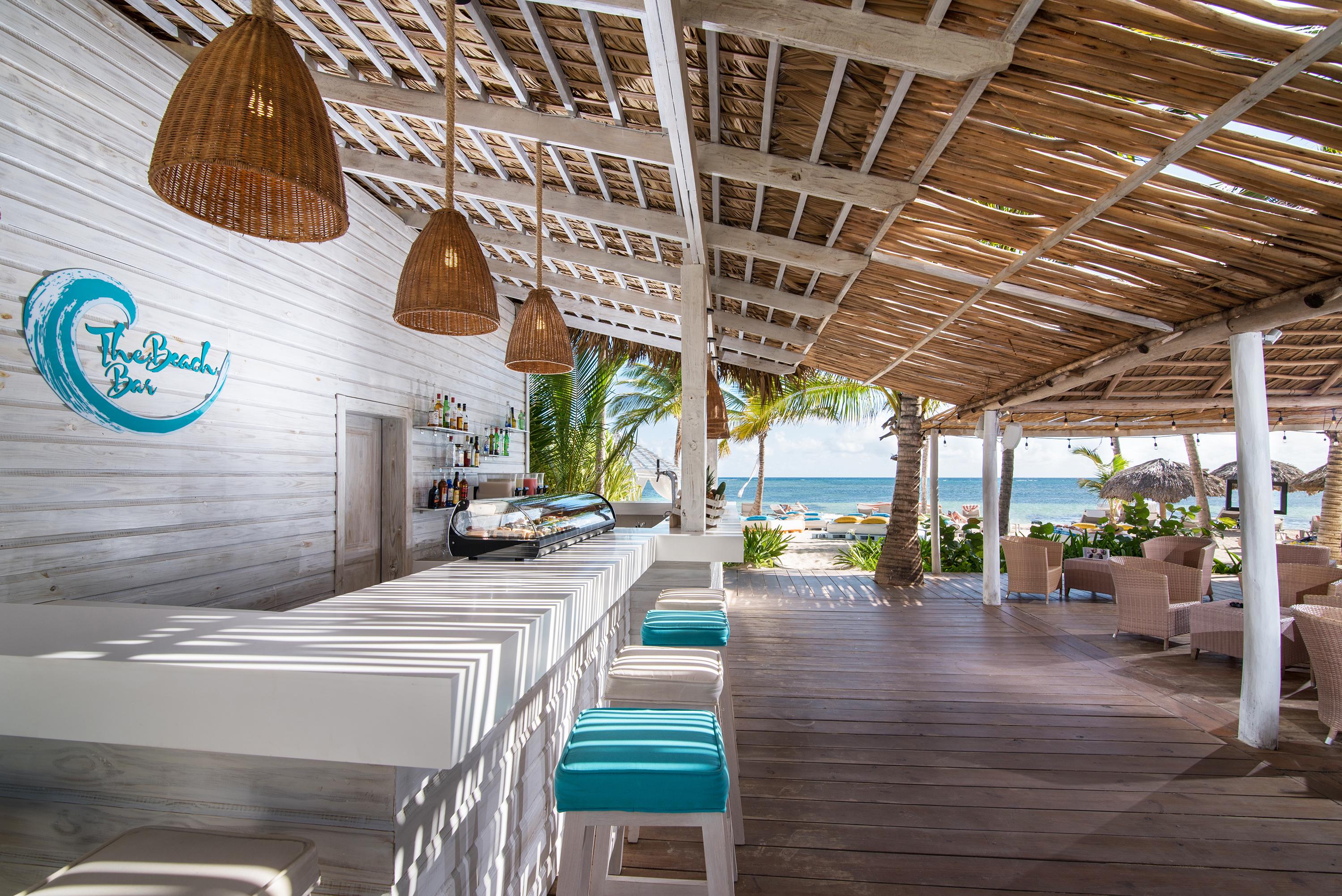 Catalonia Royal Bavaro (Adults Only) Πούντα Κάνα Εξωτερικό φωτογραφία The Beach Bar