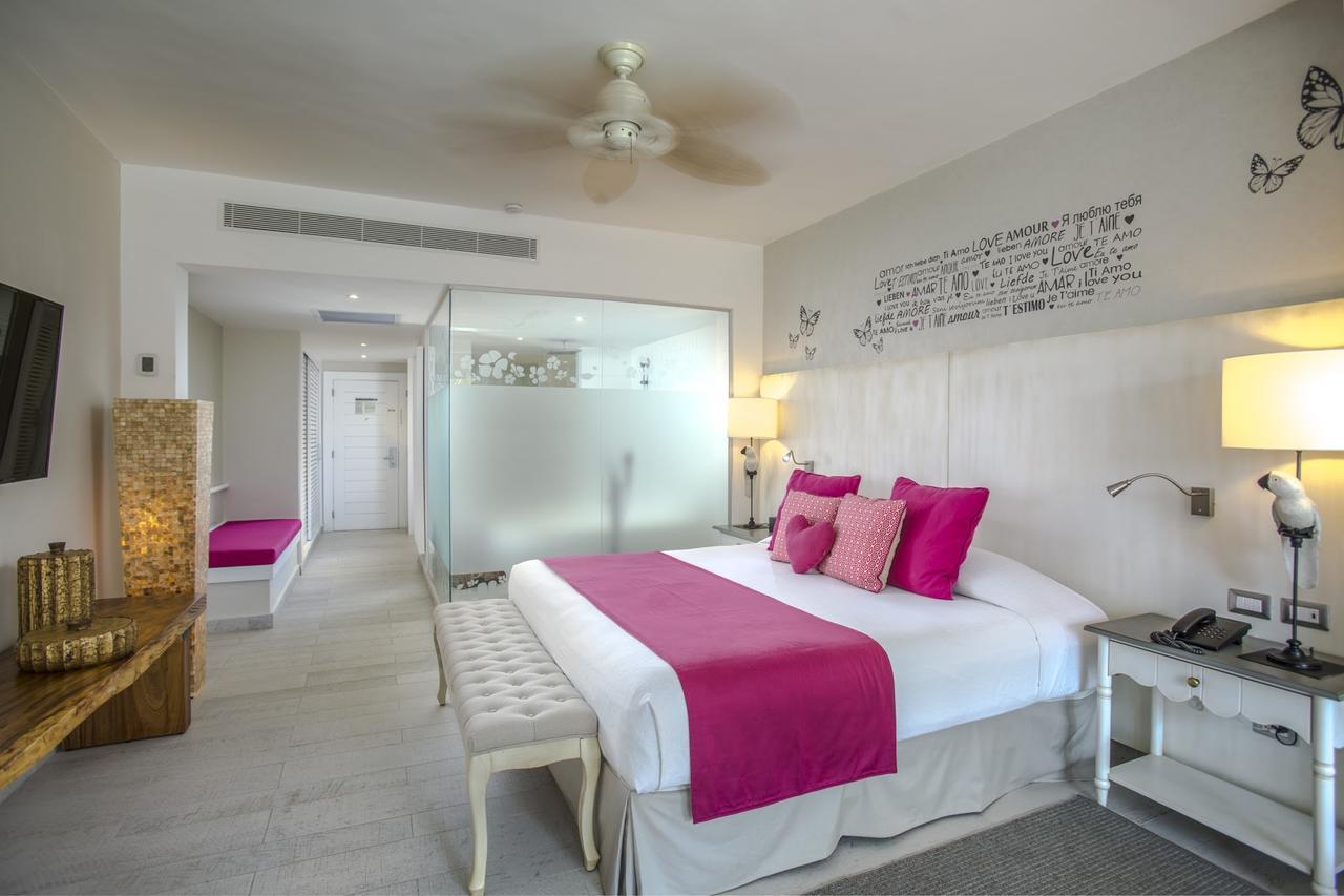 Catalonia Royal Bavaro (Adults Only) Πούντα Κάνα Εξωτερικό φωτογραφία Junior Suite