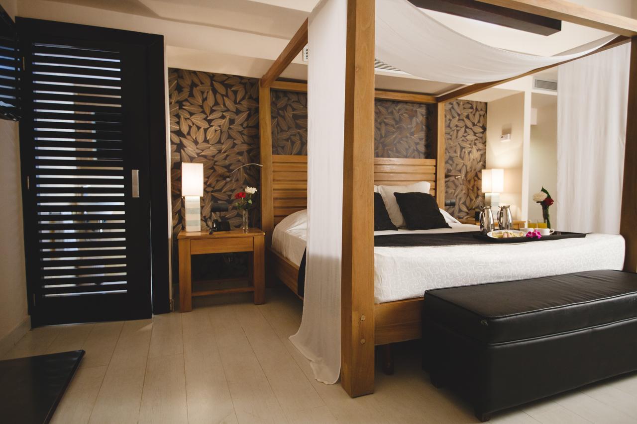 Catalonia Royal Bavaro (Adults Only) Πούντα Κάνα Εξωτερικό φωτογραφία A bedroom at the hotel